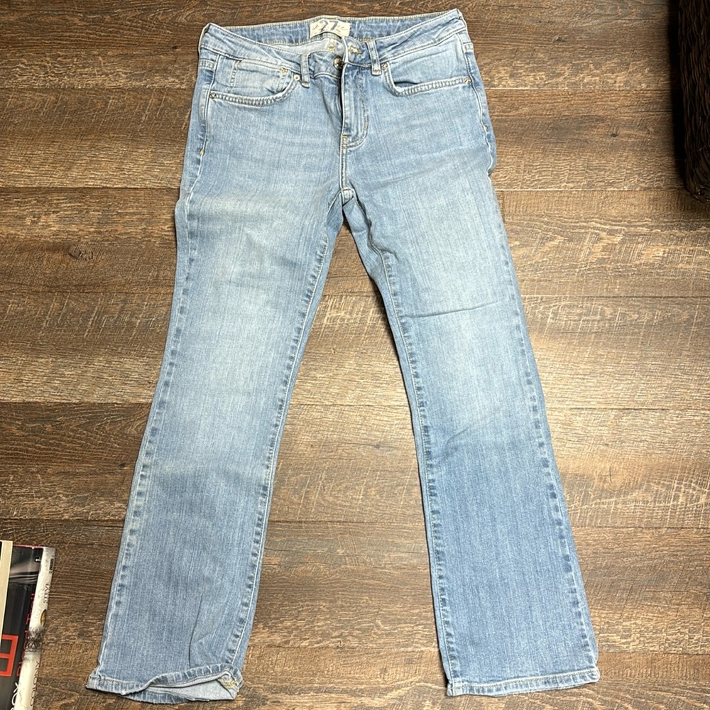 Free People We The Free Cropped Light Wash Jeans Size 27 EUC